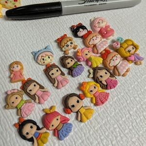 ❤️3/$10❤️M24 Assorted Cute Resin Girl Character Cabochons